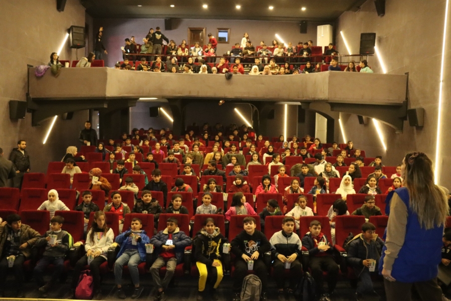 Çocuklar sinema keyfi yaşadı 