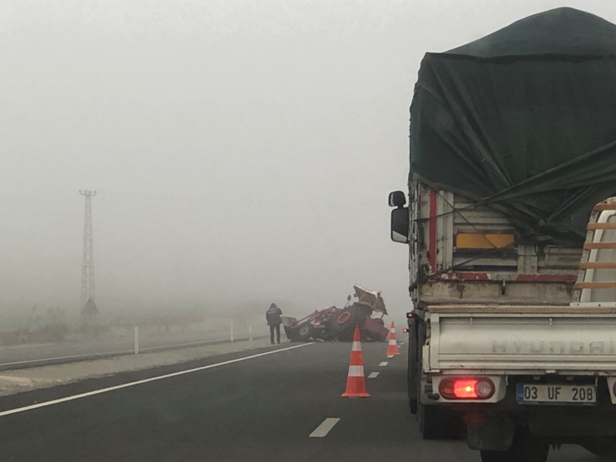 Batman’da traktörle kamyonet çarpıştı: 1’i ağır 2 yaralı