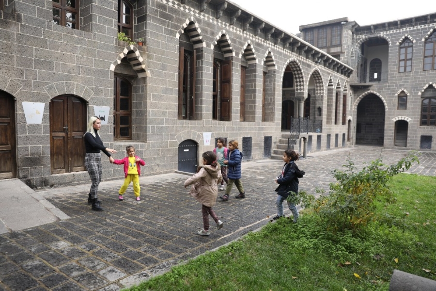 Diyarbakır’da oyuncak atölyesi kapılarını yeniden açtı 