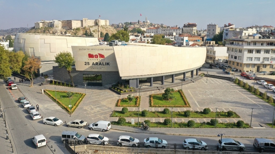 Tarihi destanı geleceğe taşıyan müze ziyarete açıldı