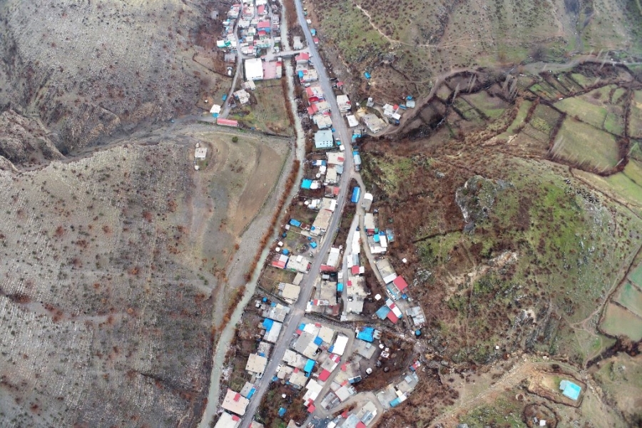 AFAD, DRON İLE HEYELANLI YAMAÇLARDA RİSKLİ KAYALAR İÇİN DEVREDE