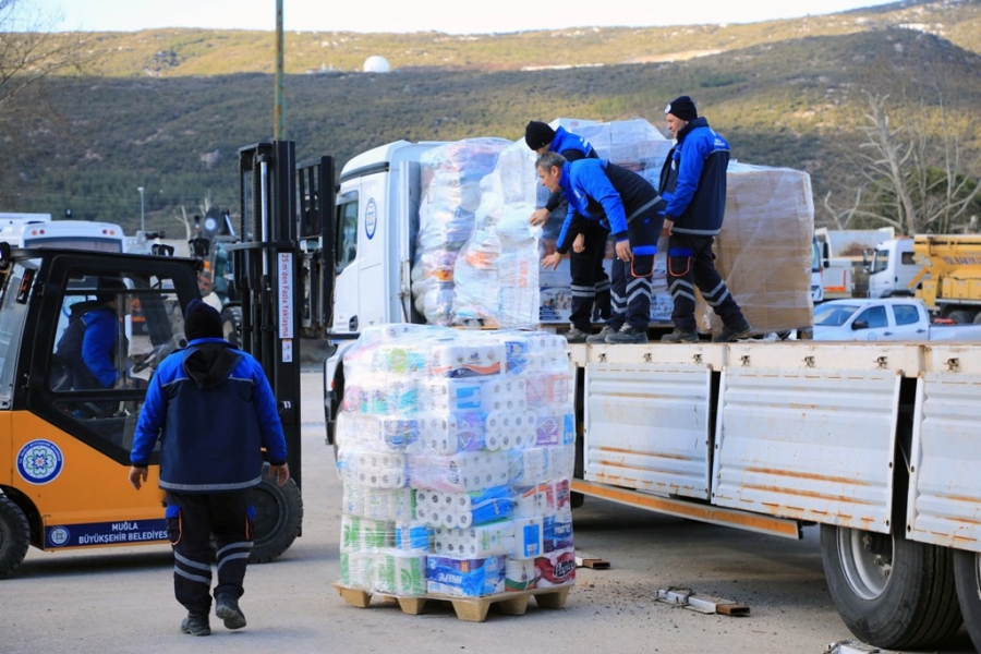 Muğla Büyükşehir ekipleri depremde 26 kişiyi kurtardı 