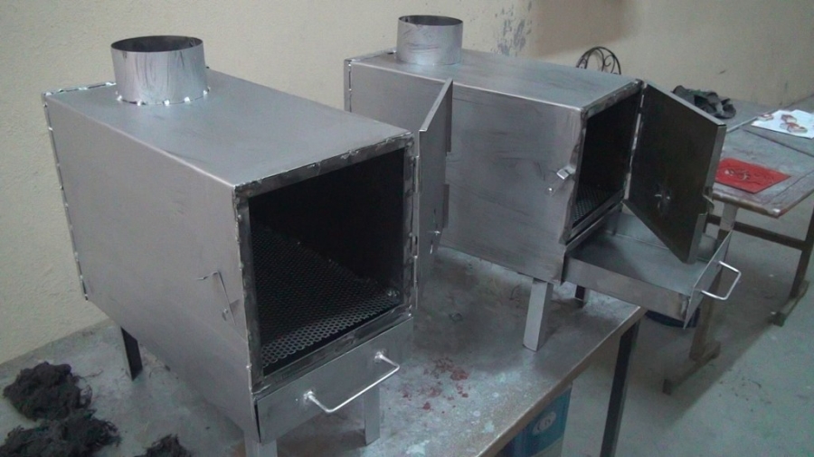 Deprem bölgeleri için çadır sobası imal ediliyor 