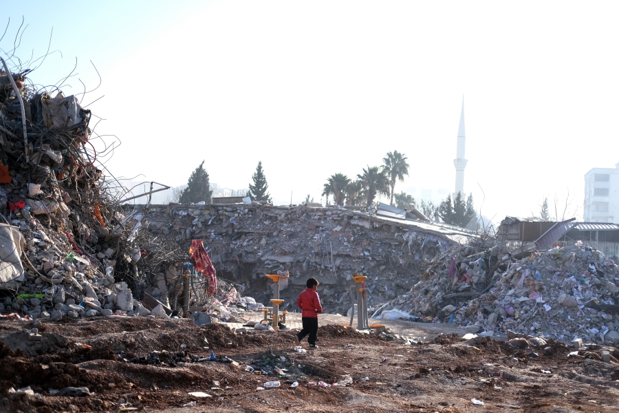 Kahramanmaraş’ta enkazların arasında çocuk olmak