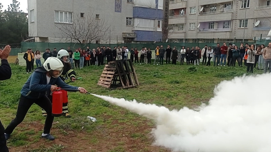 Siirt’te 588 kişiyle yangın ve bina tahliye tatbikatı yapıldı