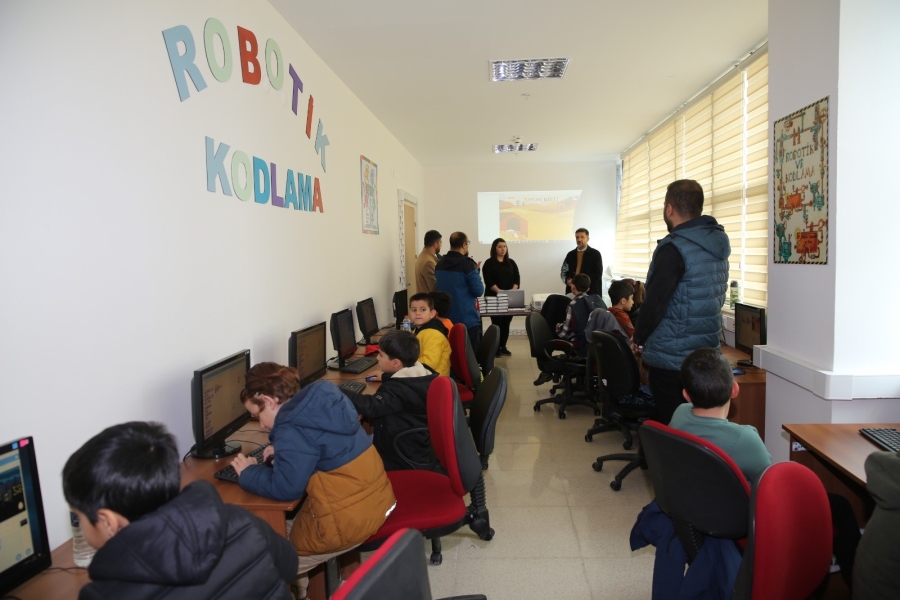 Şırnak’ta robotik kodlama kursunu bitiren öğrencilere sertifika