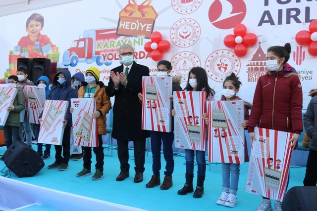 Hediye Karavanının son durağı Diyarbakır oldu