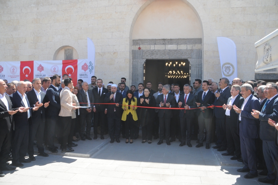 Kültür ve Turizm Bakan Yardımcısı Demircan,Cizre’de Ulu Cami ve Kırmızı Medrese’nin açılışını gerçekleştirdi