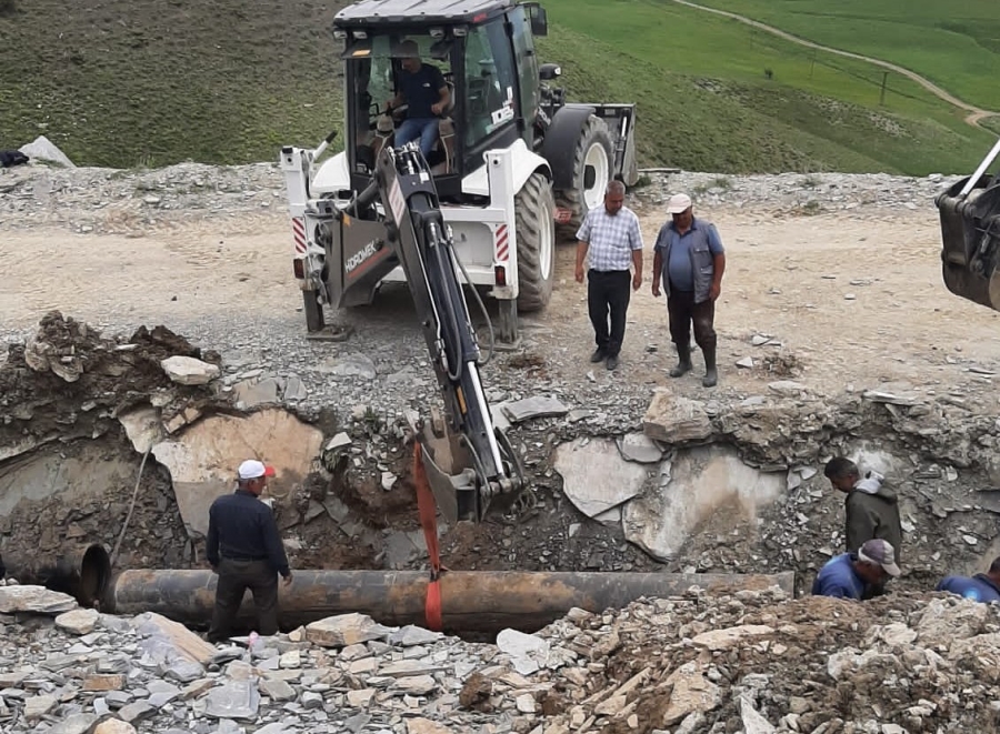 3500 rakımda belediye işçilerinin zorlu mesaisi