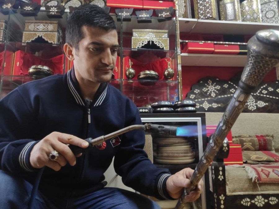 8 yaşından beri bu işi yapıyor