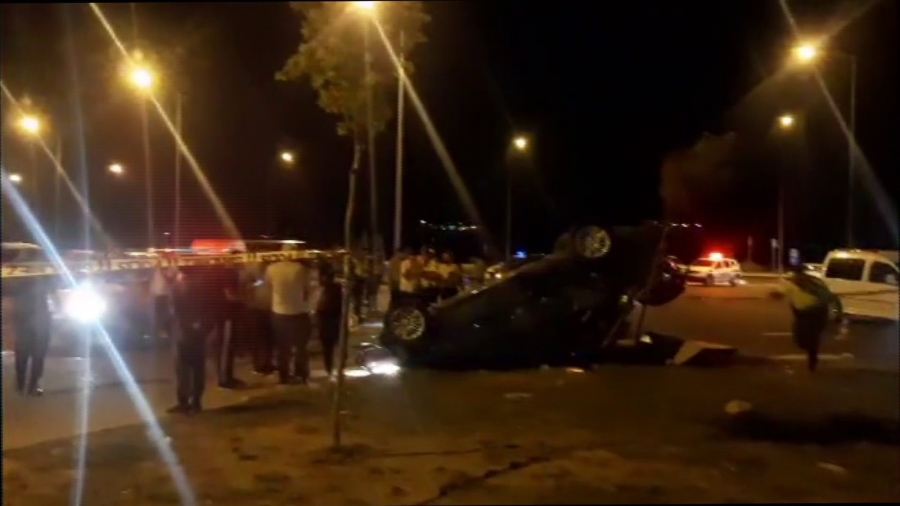 Siirt'te iki otomobil kafa kafaya çarpıştı: 1’i ağır 3 yaralı