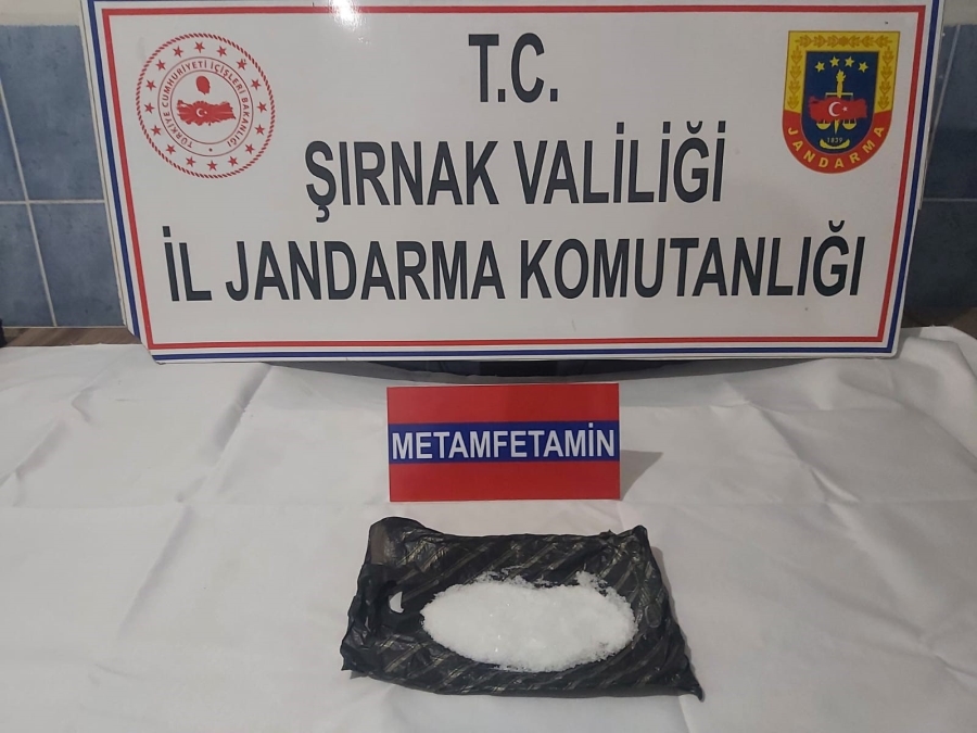 Şırnak'ta rehabilitasyon merkezi müdürünün aracında metamfetamin bulundu