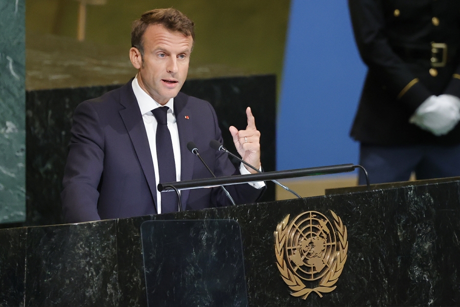 Macron: 'Sokaklara daha fazla polis konuşlandırılacak'