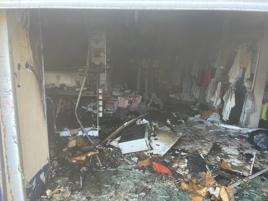 Şırnak’ta giyin mağazası alev alev yandı