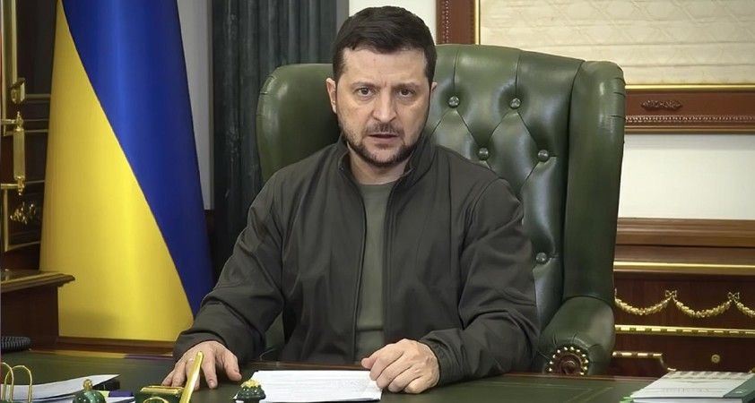 Zelenskiy: “Rusya, Zaporijya nükleer santralinin çatısına patlayıcıya benzeyen maddeler yerleştirdi”