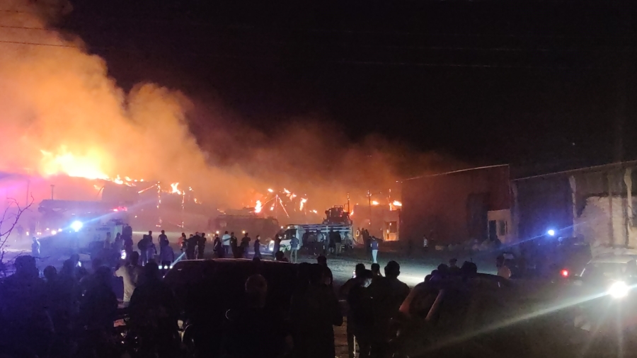 Van'da korkutan yangın kontrol altına alındı