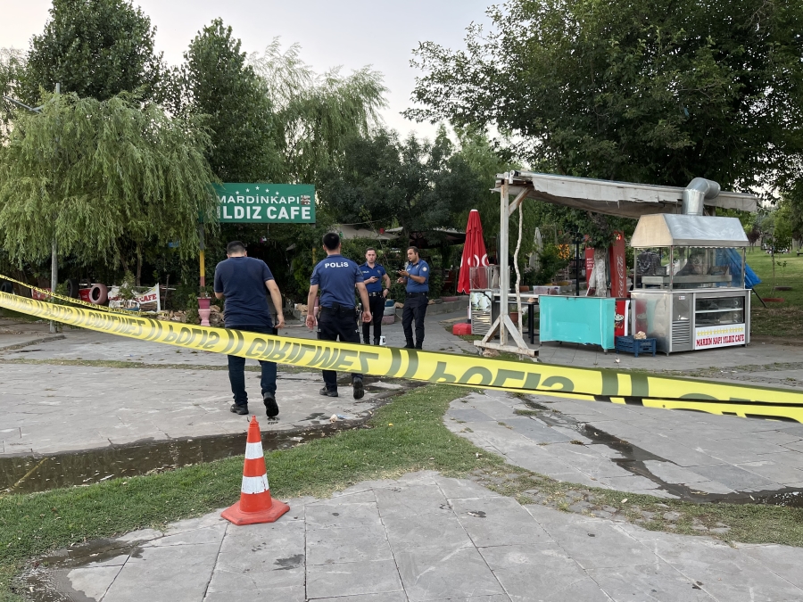 Diyarbakır’da çay bahçesine silahlı saldırı: 1’i ağır 2 yaralı