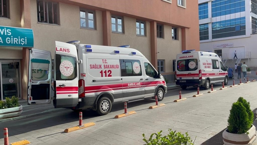 Kıskançlık krizine giren cani koca eşini 15 kurşunla öldürdü
