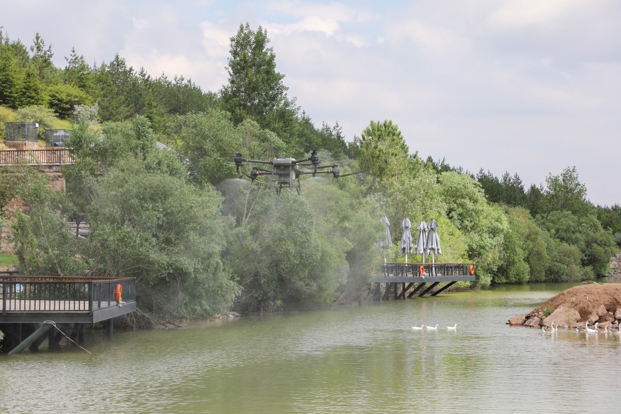 TARIMDAN SONRA SİNEK İLAÇLAMASINDA DA DRONE DEVRİ