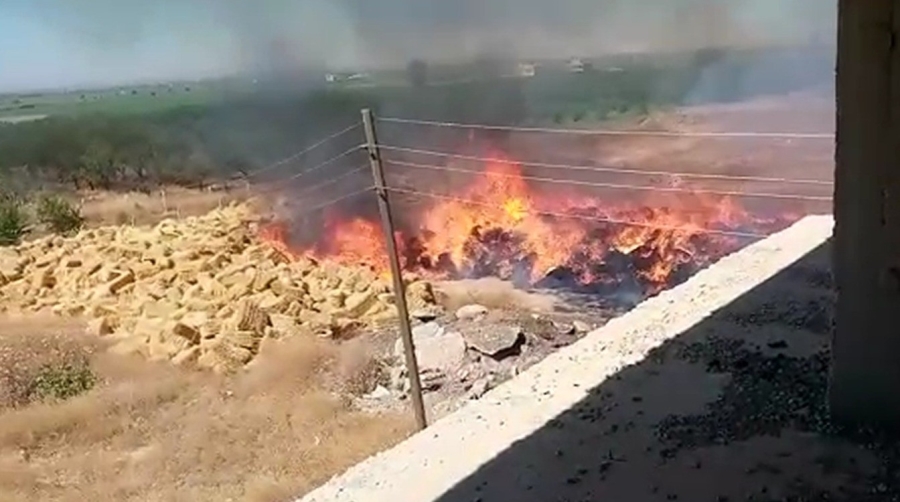 Şanlıurfa’da 100 ton saman yangında küle döndü