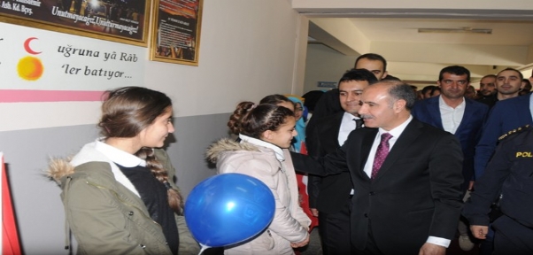 ŞIRNAK ŞEHİDİNİN ADI KUMÇATI BELDESİNDE KÜTÜPHANEYE VERİLDİ