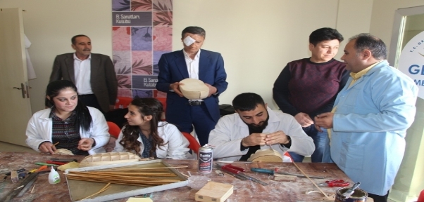 SİLOPİ`DE ENGELLİ KURSİYERLERE SÜRPRİZ ZİYARET