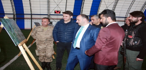 BEYTÜŞEBAPLI GAZETECİNİN KARMA FOTOĞRAF SERGİSİ İLGİ ÇEKTİ