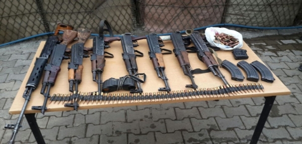 ŞIRNAK ULUDERE`DE SİLAH VE MÜHİMMAT ELE GEÇİRİLDİ