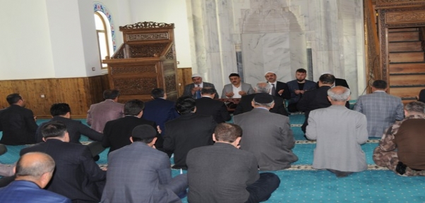 ŞIRNAK`TA ŞEHITLER IÇIN MEVLIT OKUTULDU