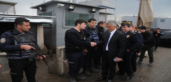 KAYMAKAM ARICAN,ARAMA KONTROL NOKTALARINI GEZİP,POLİSLERİN GÜNÜNÜ KUTLADI