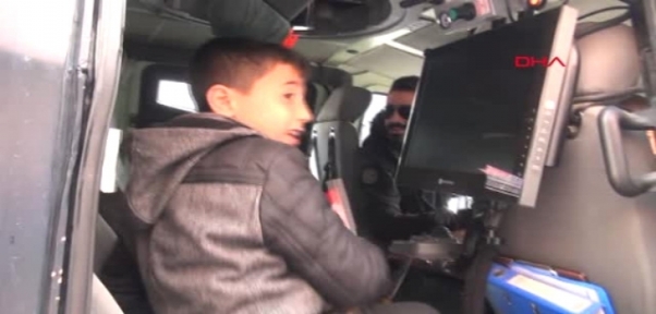 BEYTÜŞŞEBAPLI ÇOCUKLAR, KATO DAĞI ETEKLERİNDE ZIRHLI ARAÇLARLA GEZDİ