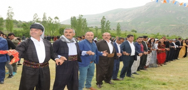 BESTLER DERELER ETEKLERİNDE GENÇLİK VE HUZUR FESTİVALİ