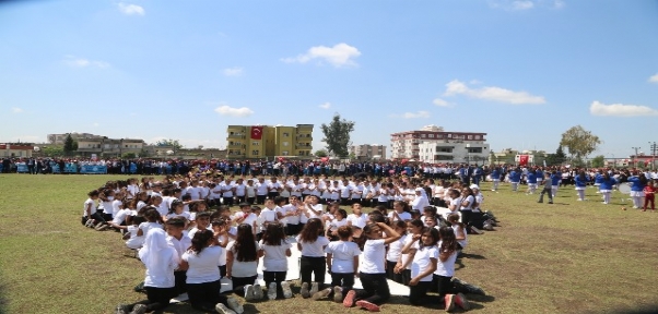 TERÖRDEN ARINAN SİLOPİ`DE HALAYLI 23 NİSAN KUTLAMALARI