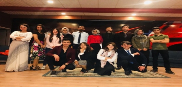 `MENDİLİMDE GÜL OYA` TİYATRO OYUNU SİLOPİ`DE SAHNELENDİ