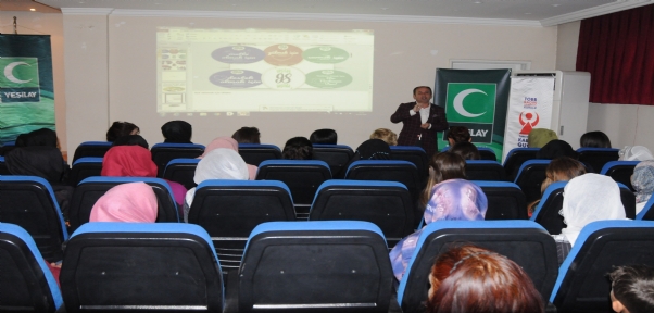 ŞIRNAK`TA"BAĞIMLILIKLA MÜCADELEDE KADININ YERİ VE ÖNEMİ" KONFERANSI