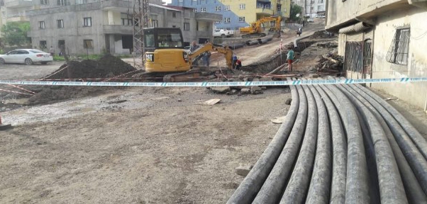 ŞIRNAK`TA KAYMAKAM HALİL ULUSOY CADDESİNDE ALT YAPI ÇALIŞMALARINA BAŞLANDI