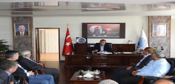 BAŞKAN BEDİRHANOĞLU, MUHTARLARLA BİR ARAYA GELDİ