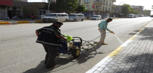 ŞIRNAK BELEDİYESİ KENT MERKEZİNİ İYİLEŞTİRME ÇALIŞMALARINA DEVAM EDİYOR