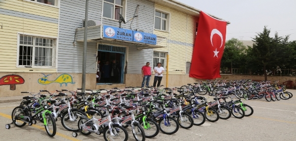 HALK BANK CİZRE`DE 136 ÖĞRENCİYE BİSİKLET HEDİYE ETTİ