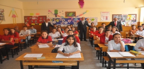 SİLOPİ`DE ÖĞRENCİLERE RAMAZAN ÇOCUK DERGİSİ DAĞITILDI