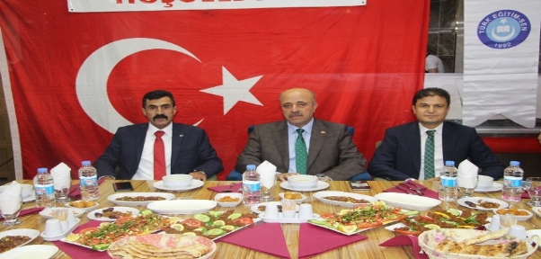TÜRK EĞİTİM-SEN`DEN İFTAR YEMEĞİ PROGRAMI
