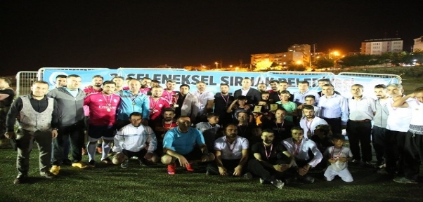 ŞIRNAK BELEDİYESİNİN `2. GELENEKSEL SPOR ŞENLİKLERİ` TAMAMLANDI