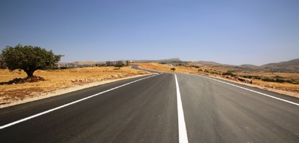 Şırnak`ta Asfaltlanan Yollarda Çizgi Çalışması Yapıldı