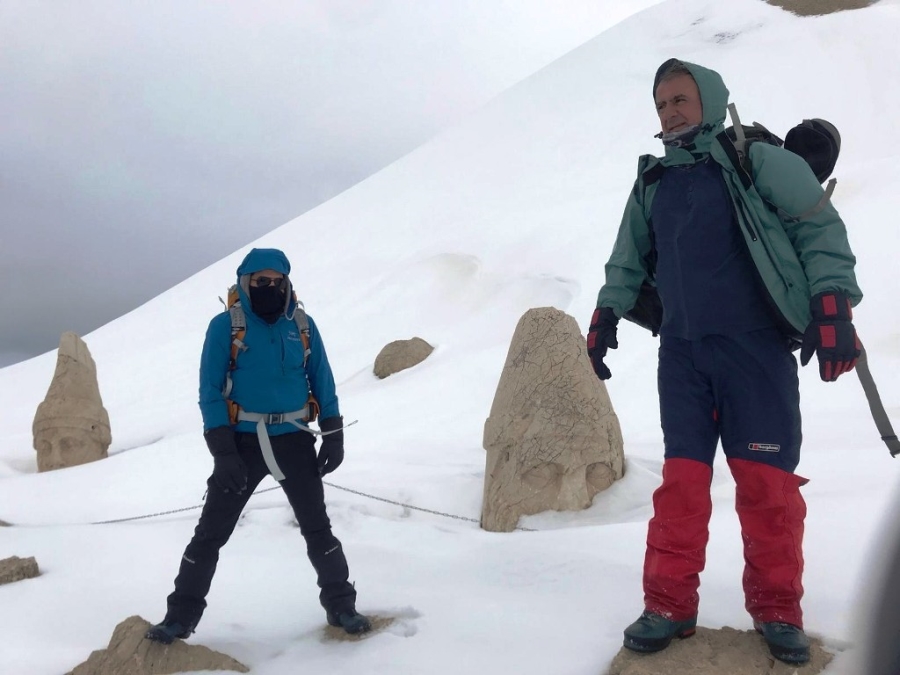Dağcılar Nemrut Dağı zirvesine çıktı