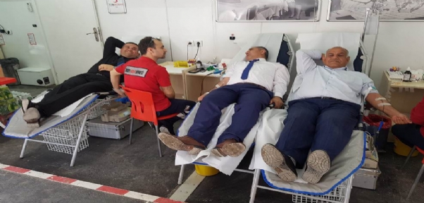 Kızılay Silopi`de Açtığı Stant İle Vatandaşlardan Kan Topladı