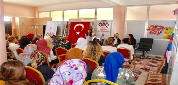 Şırnak`ta"Üreme Sağlığı Ve Sağlıklı Annelik" Eğitimi