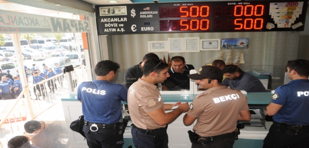 Cizre Polisinden Dolar bozdurma kampanyasına destek