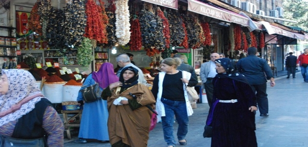 Kışlık Kurutmalık Ürünler Tarihi Sokakları Süslüyor