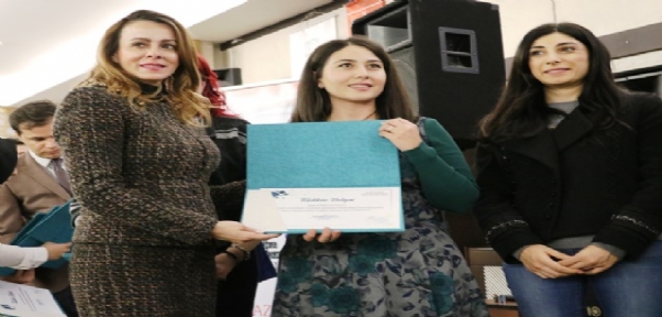 Kadınları kariyer sahibi yapmayı hedefleyen proje Gaziantep`te başladı