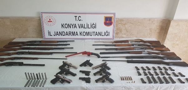 Jandarma`dan kaçak silah operasyonu